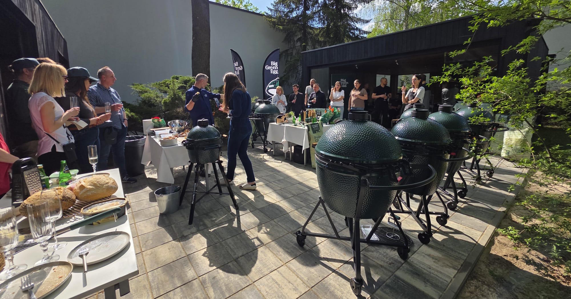 Przyjęcie ogrodowe z Big Green Egg