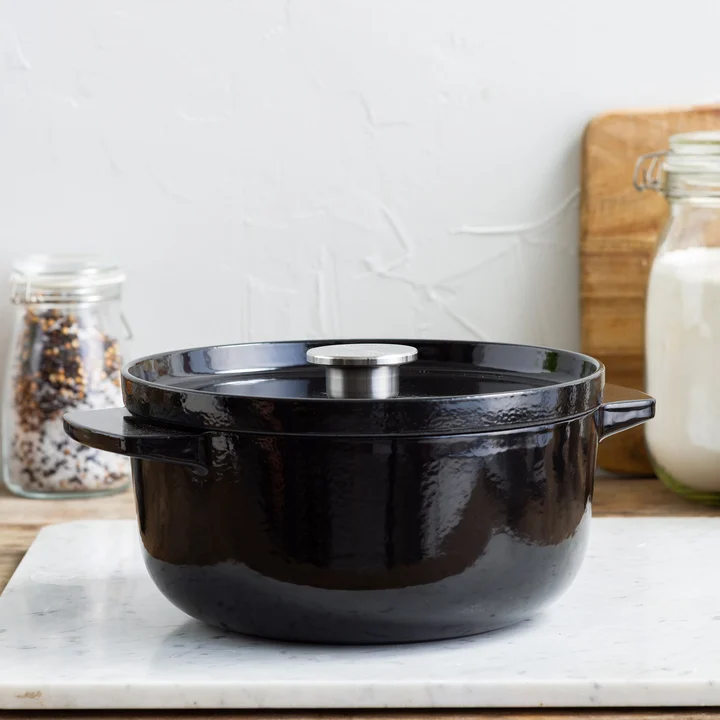 3,3L Garnek żeliwny czarny