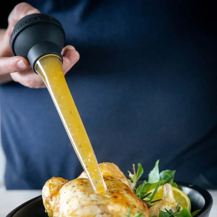 Szpryca do marynat i sosów 28ml