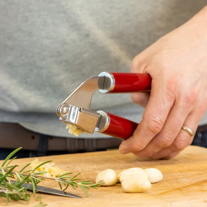 Wyciskacz do czosnku Coreline czerwony