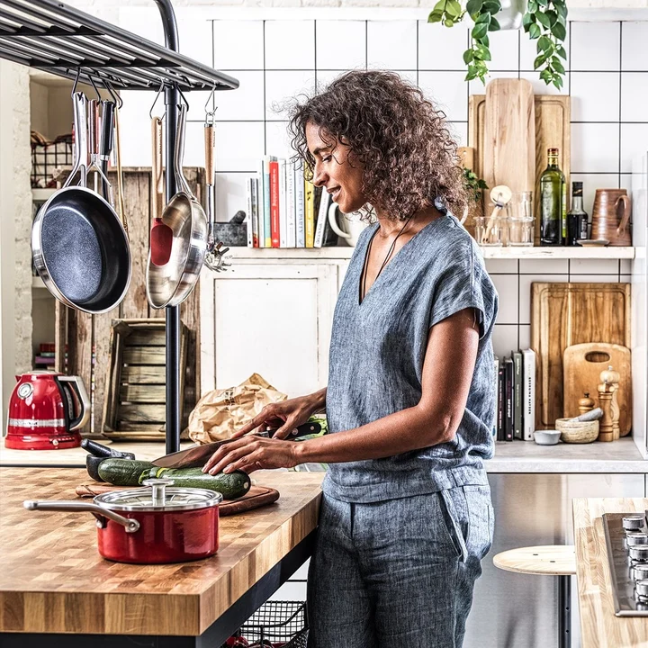 1,3L Rondel emaliowany z pokrywką czerwony