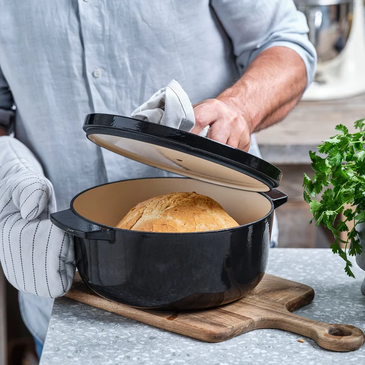 5,2L Garnek żeliwny czarny