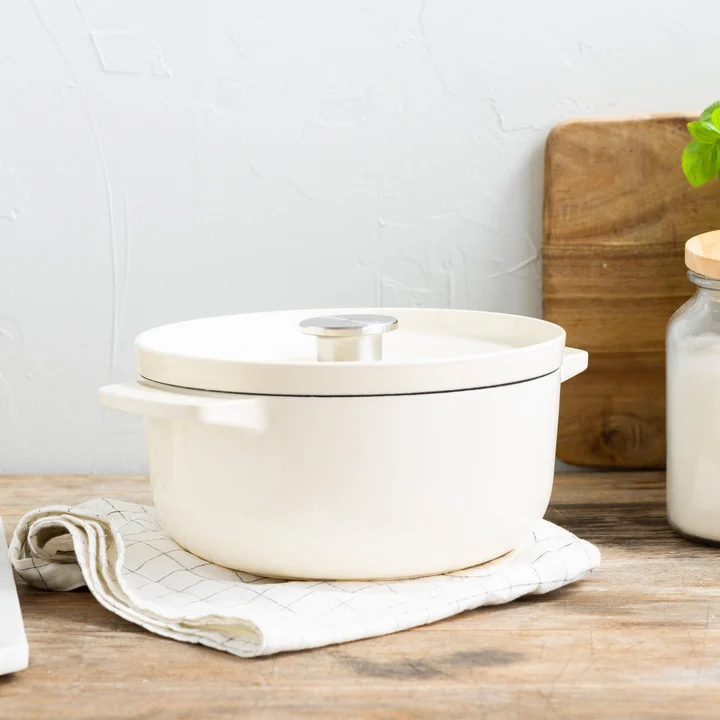 3,3L Garnek żeliwny kremowy