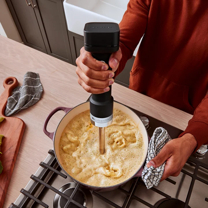 Blender ręczny KitchenAid Go z akces. z aku.