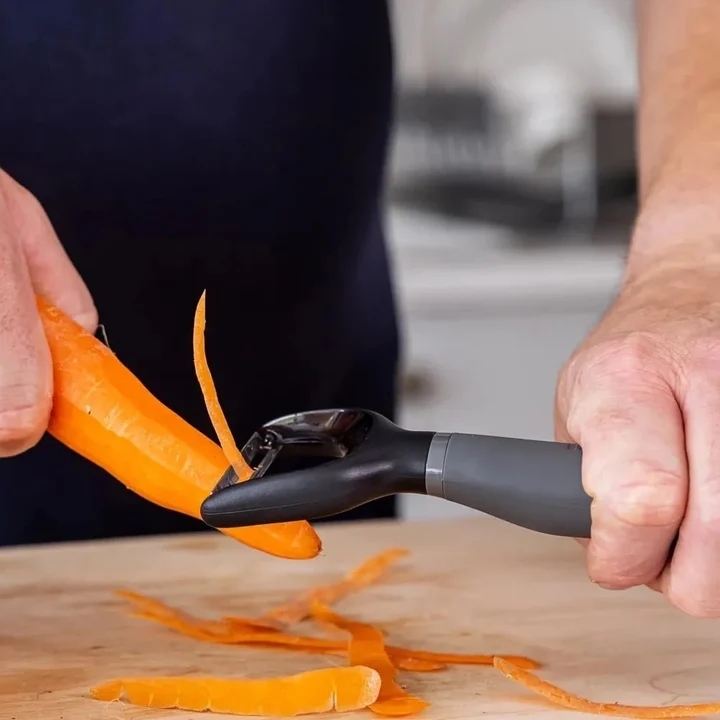 Obieraczka typu "Y" Coreline szara