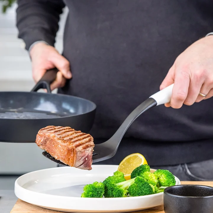 Szpatuła z otworami Classic biała