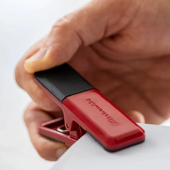 Komplet 4 czerwonych klipsów kuchennych