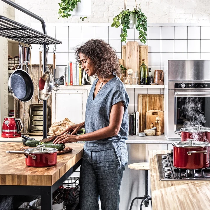 2,4L Rondel emaliowany z pokrywką czerwony