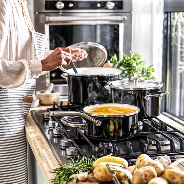 2,4L Rondel emaliowany z pokrywką czarny