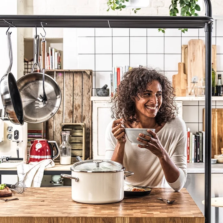 3,7L Garnek emaliowany z pokrywką kremowy