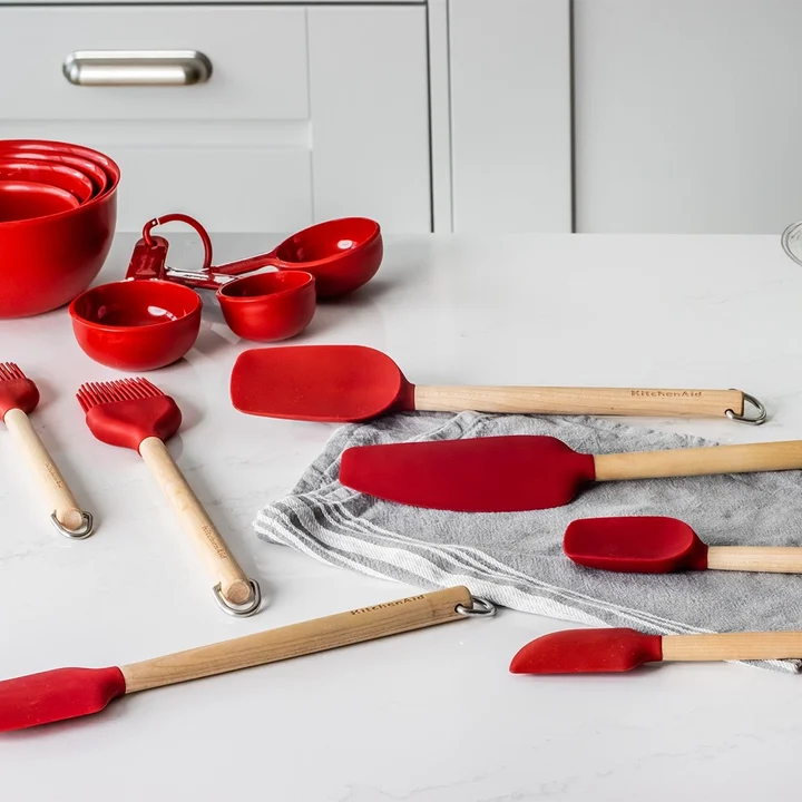 Szpatuła kuchenna z drewnianą rączką Coreline