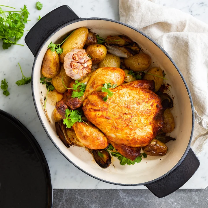 5,6L Brytfanka żeliwna czarna