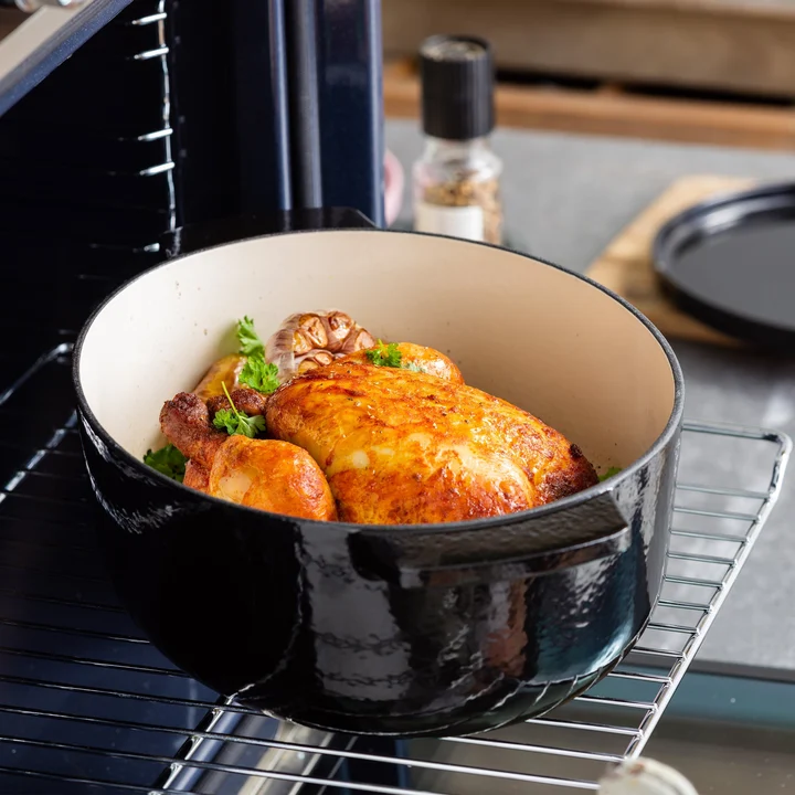 5,6L Brytfanka żeliwna czarna