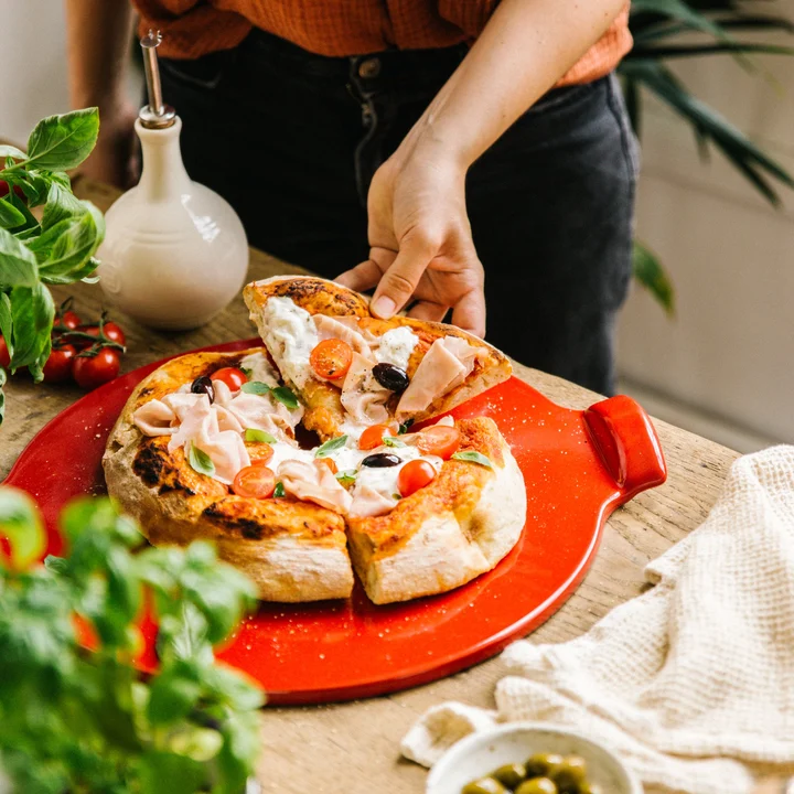 Kamień do pizzy gładki czerwony Emile Henry