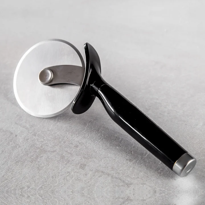 Nóż do pizzy Classic czarny