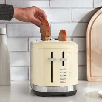 Toster KitchenAid 5KMT2109 w kolorze kremowy