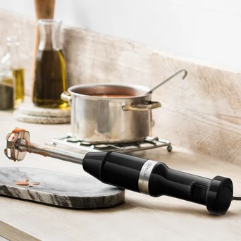 Blender ręczny z akcesoriami 5KHBV83 w kolorze czarny